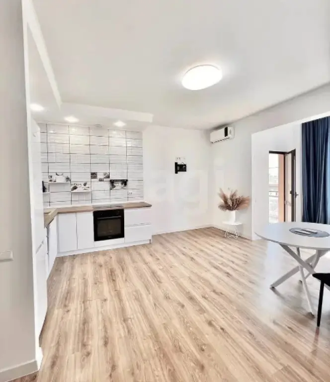 Продается 2-комн. квартира, 89.2м², 8/17 этаж