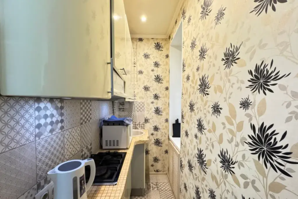 Продается 2-комн. квартира, 35м², 1/6 этаж