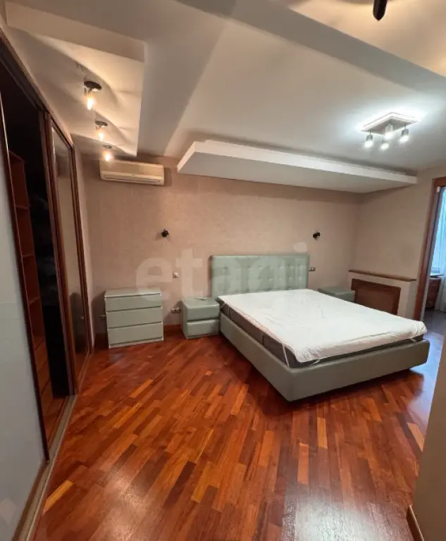 2-комн. квартира, 95.5м², 8/22 этаж