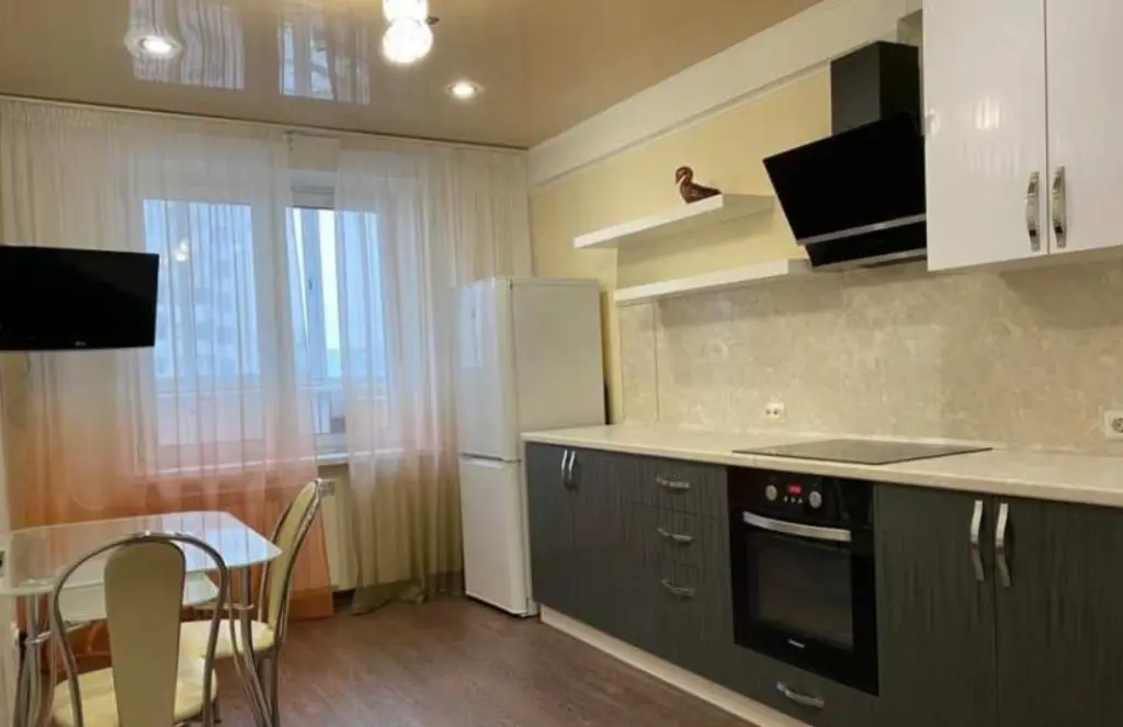 Снять квартиру в Москве 1-комн квартира, 33 кв. м. Академика Анохина ул д. 5