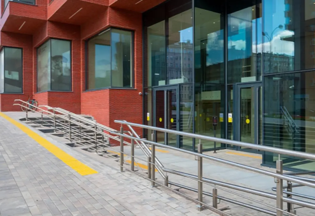 Продается помещение свободного назначения 341,4 кв.м. в премиальном RED 7 на Садовом кольце