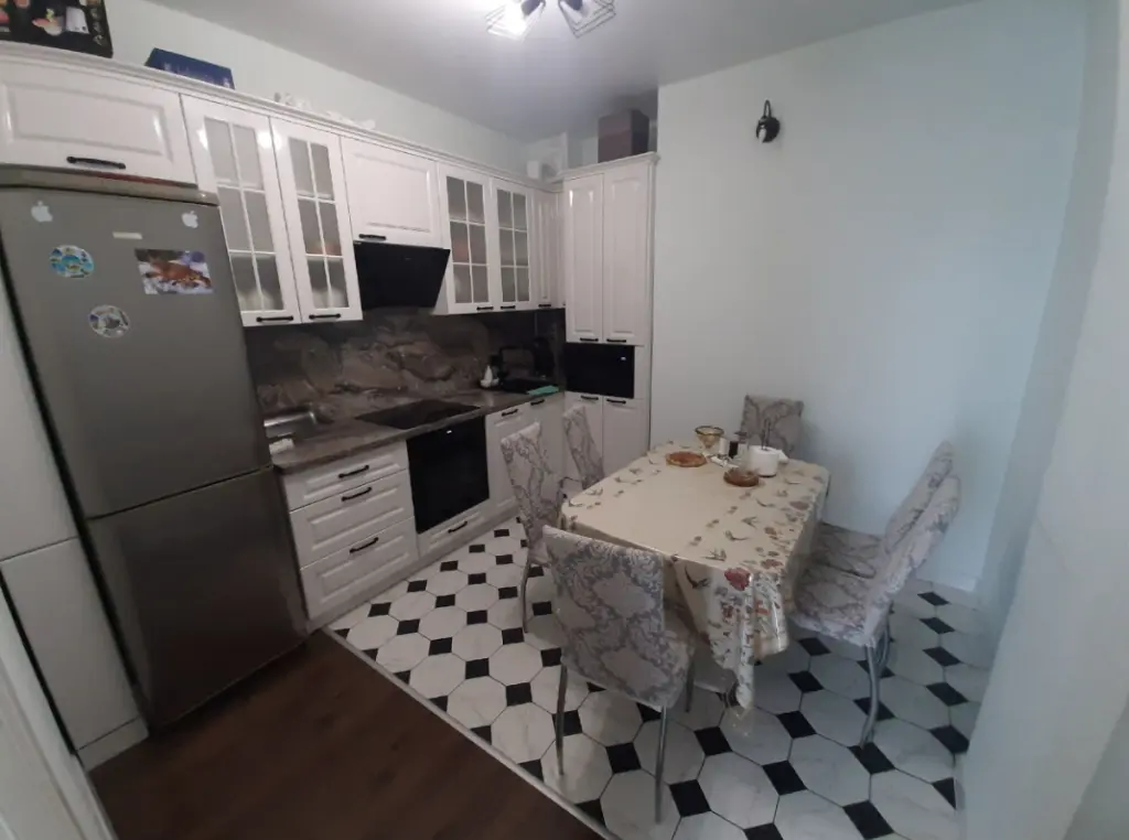 Сдается уютная двухкомнатная квартира с евроремонтом в современном монолитном доме в поселке Коммунарка